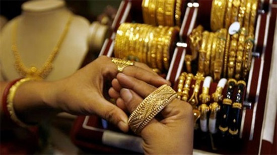 بيان عاجل من الحكومة بشأن «وقف بيع المشغولات الذهبية بالأسواق»