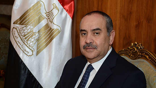 وزير الطيران يهنئ العاملين بمصر للطيران بمناسبة العيد ال90 للشركة
