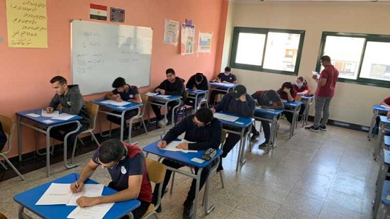 تعليم القاهرة تناقش ضوابط عقد امتحانات الثانوية والإعدادية