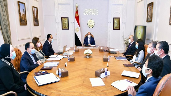  تفاصيل اجتماع الرئيس السيسي بالمجموعة الاقتصادية لمناقشة تداعيات الأزمة الاقتصادية العالمية علي مصر