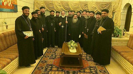 مطران سمالوط يجتمع بالكهنة الذين إشتركوا في خدمة إحتفالات العذراء بدير جبل الطير