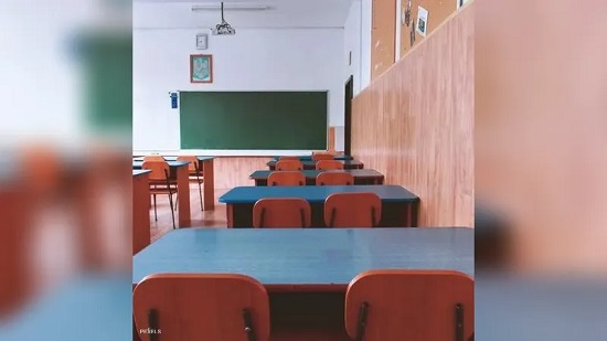 بعد 60 عاماً من الفرنسية.. لغة جديدة تنضم إلى مدارس الجزائر