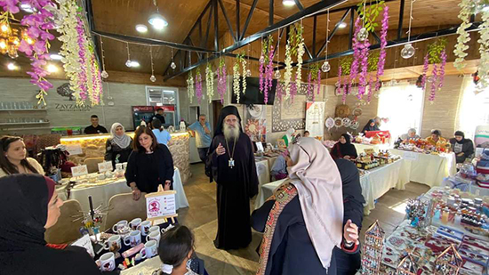 مطران القدس يشهد افتتاح معرض ماجدات فلسطين