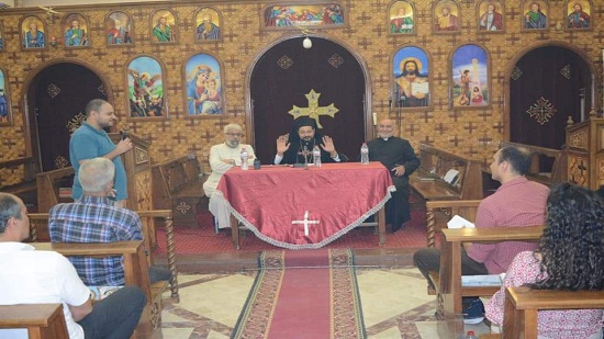 الانبا باخوم يزور كنيسة العذراء بالإسكندرية 