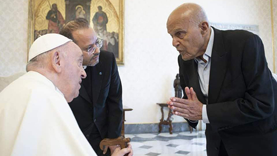 البابا فرنسيس يستقبل الدكتور مجدي يعقوب بروما (صور)