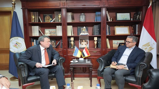 وزير السياحة والآثار يبحث مع سفير أوكرانيا بالقاهرة