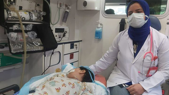 عبدالغفار يتابع الحالة الصحية للطفل «ياسين» بعد نقله إلى مصر بطائرة طبية مجهزة