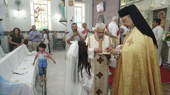 بطريرك الأقباط الكاثوليك يترأس قداس المناولة الاحتفالية بكنيسة سان جورج بغبريال بالإسكندرية