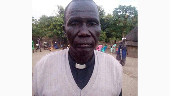 وفاة قس أثناء الخدمة في جامبيلا.. ورئيس الأسقفية يعزي