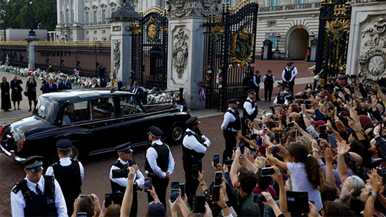 رئيس الوزراء يتوجه إلى لندن للمشاركة نيابة عن الرئيس فى مراسم جنازة الملكة إليزابيث