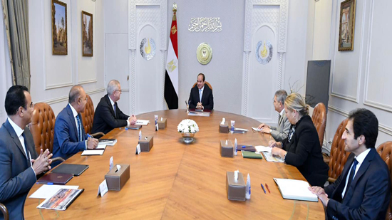 الرئيس السيسي يوجه بالتعاون مع مجموعة ميرسك العالمية لإنشاء شبكة وطنية متكاملة في مصر