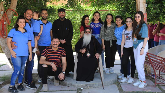 تكريما لهم .. يوم ترفيهي لخريجي شباب جامعي (photo day) بدير القديس القمص يسى ميخائيل بطما