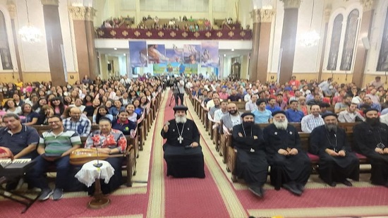  اسقف الشرقية يترأس اجتماع الشباب بكنيسة مارجرجس سبورتنج اسكندرية 