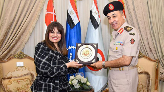 أكاديمية ناصر العسكرية تستضيف وزيرة الهجرة