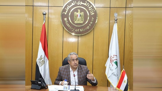  وزير القوى العاملة حسن شحاتة