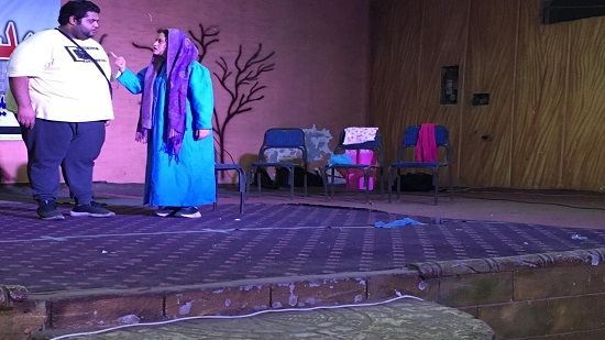 مؤسسة قضايا المرأة المصرية عرضا مسرحيا بمركز شباب عين الصيرة