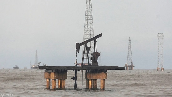 منصة نفطية في بحيرة ماراكايبو في كابيماس بفنزويلا