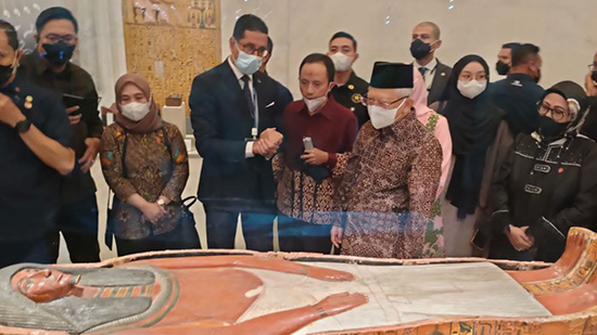  نائب رئيس جمهورية أندونسيا والوفد المرافق له في زيارة للمتحف القومي للحضارة المصرية
