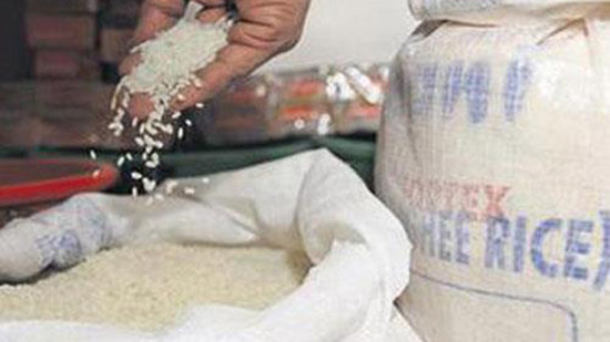 الدولة تواصل التصدي للممارسات الاحتكارية..  ضبط ٣٩٠ طن أرز شعير و١٠ طن أرز أبيض  