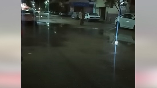 غرق شوارع اسيوط بسبب الامطار الغزيرة