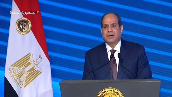  بالفيديو.. السيسي يرد هل المشاريع القومية سبب الأزمة الاقتصادية في مصر؟