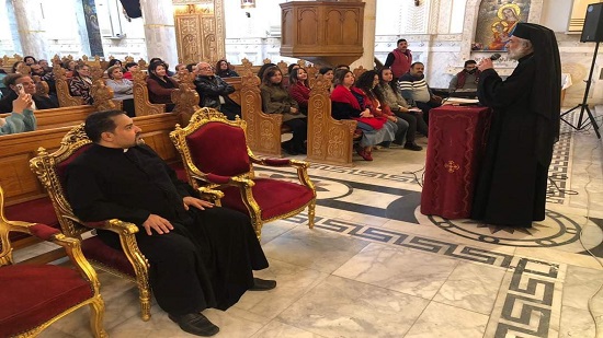   الأنبا باسيليوس فوزي يتفقد مؤتمر الأسرة بكاتدرائية يسوع الملك بالمنيا 