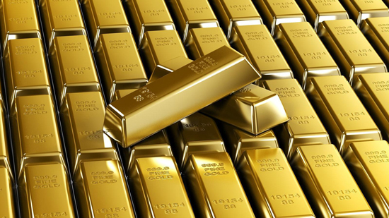 مكاسب كبيرة لأسعار الذهب العالمية.. الأوقية تتخطى الـ2000 دولار