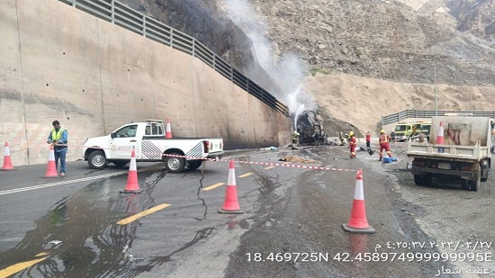 مصرع 20 شخصا وإصابة آخرين في حادث أتوبيس معتمرين بالسعودية