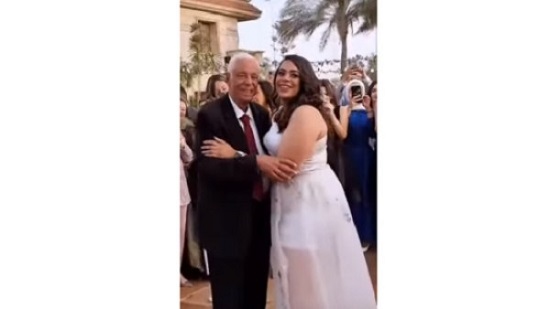 فستان زفاف ابنة حسام موافي