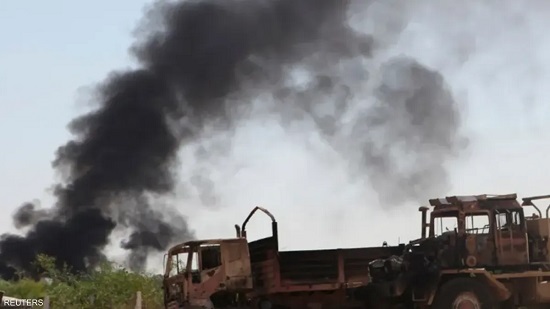 الحكومة الليبية تعلن شن ضربات جوية على مناطق غرب البلاد
