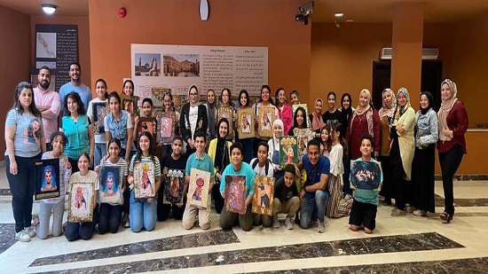  مدارس السلام الانجيلية الخاصة تزور متحف سوهاج وتابلوهات لشخصيات فرعونية قديمة من تنفيذ الطلاب 