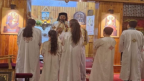  الأنبا باخوم يترأس ختام الشهر المريمي بكنيسة السجود بشبرا : لقب العذراء 