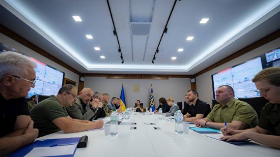 زيلينسكي يجتمع بمجلس الأمن القومي الأوكراني 