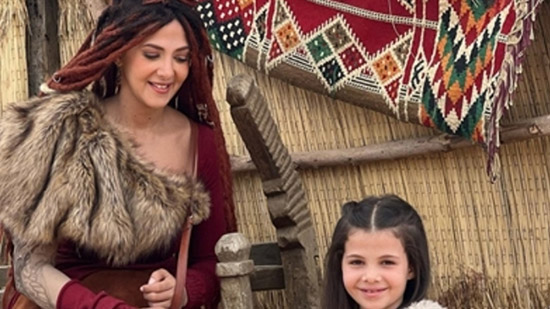 دنيا سمير غانم تكشف موقفها من دخول ابنتها كايلا مجال التمثيل