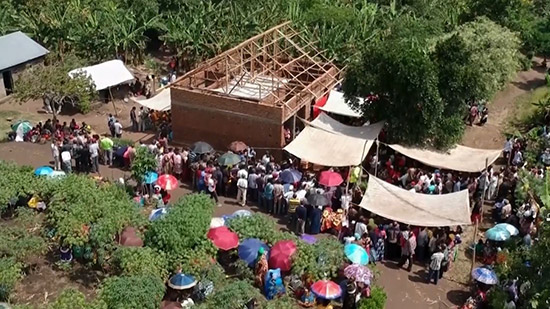 أوغندا.. ذبح وحرق 41 طفل بمدرسة داخلية مسيحية