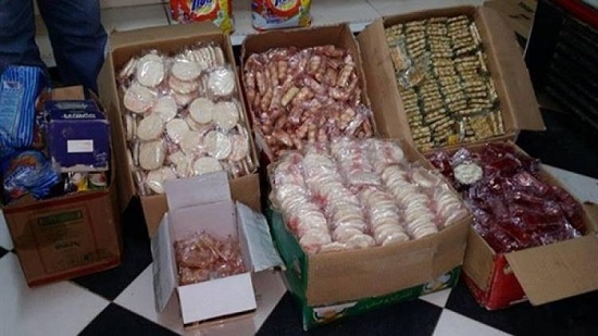 ضبط صاحب مصنع يبيع حلوى مولد منتهية الصلاحية في شبرا