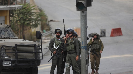 الجيش الإسرائيلي يواصل اقتحاماته في الضفة الغربية (فيديو)