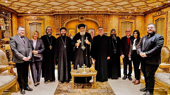 البابا تواضروس يستقبل النائب البطريركي للسريان الأرثوذكس بمصر