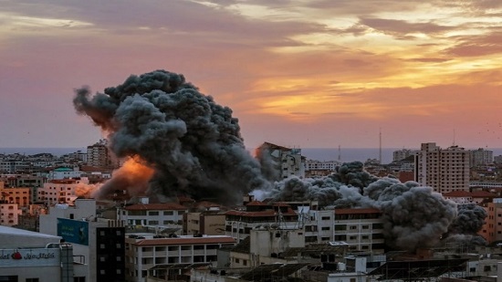  مصر تجدد التحذير من مخاطر اتساع رقعة الصراع في المنطقة نتيجة العدوان علي غزة