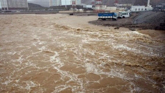 الأرصاد تكشف حقيقة تعرض مصر لموجة من الأمطار الفيضانية